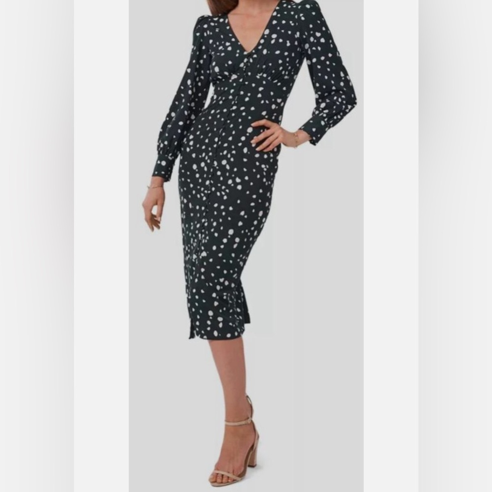 1. State Women’s Long Sleeve V-Neck Midi Dress